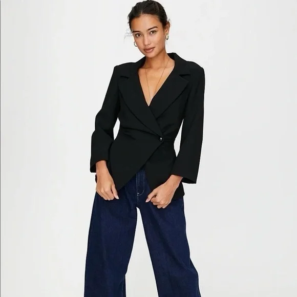 Aritzia Wilfred Selina Blazer Black Peplum Jacket in Stretch Crepe size 0 - Picture 2 of 12